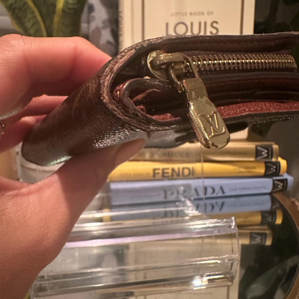 Louis Vuitton Monogram Wallet & COA - Picture 4 of 14